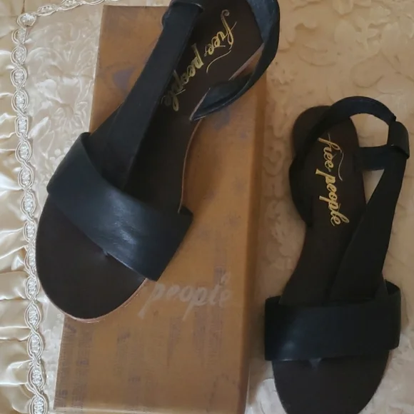 🖤Free People, Black Sandals, Size 8 🖤 - Picture 4 of 4